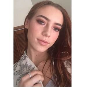 Meet your Posher, Leah